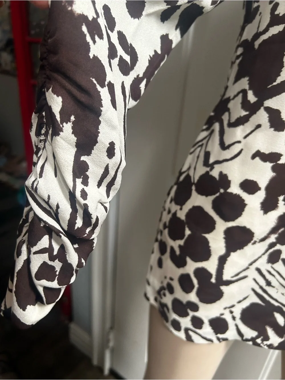 Tory Burch Silk Cream and Dark Brown Abstract Long-Sleeve Tunic Blouse Sz M